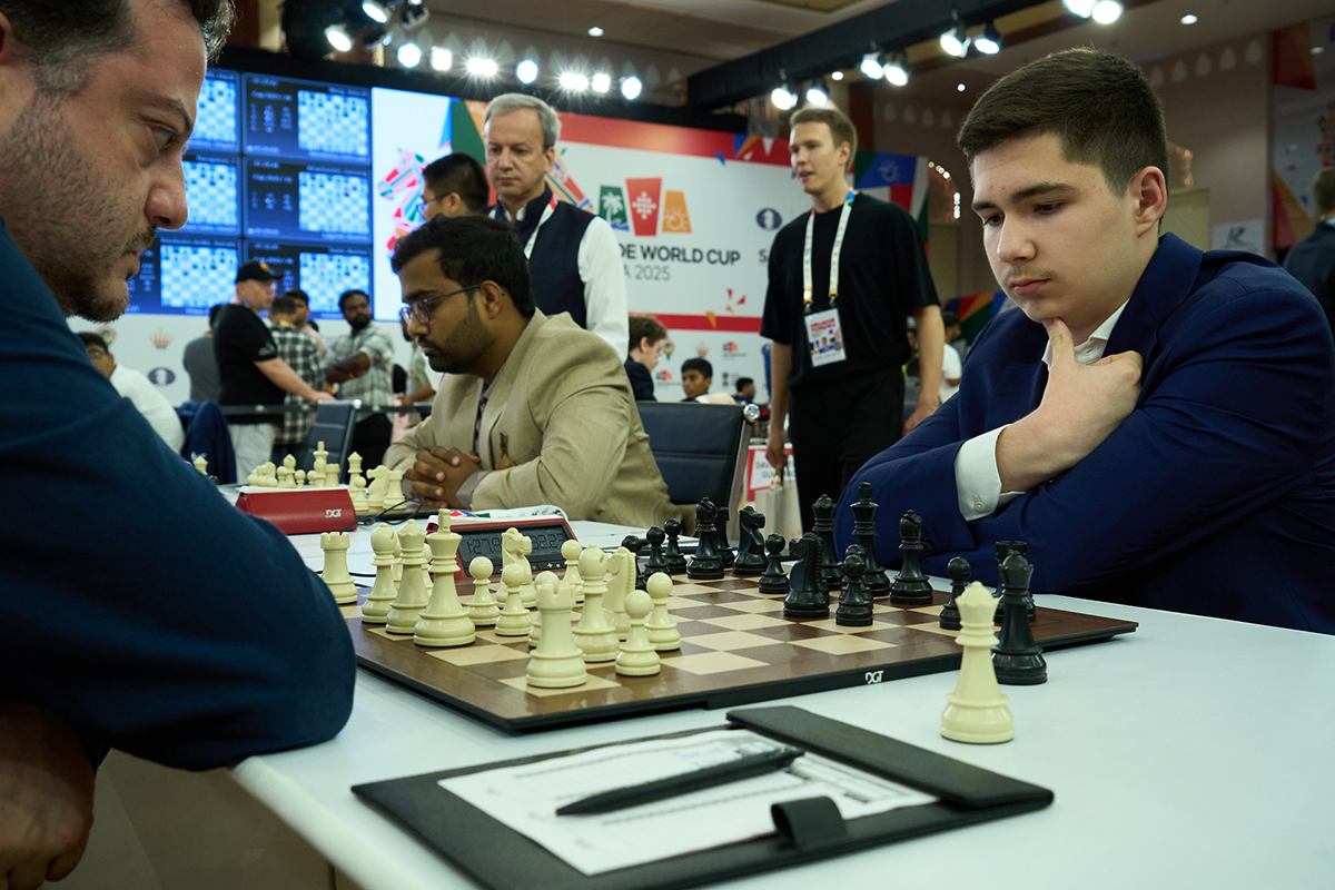 Иван Землянский сделал ничью в первой партии первого круга Кубка мира