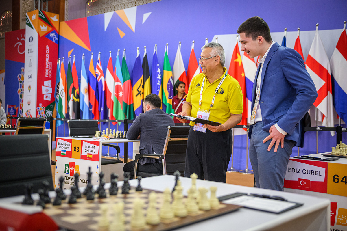 Иван Землянский победил Рэя Робсона в первой партии второго круга Кубка мира