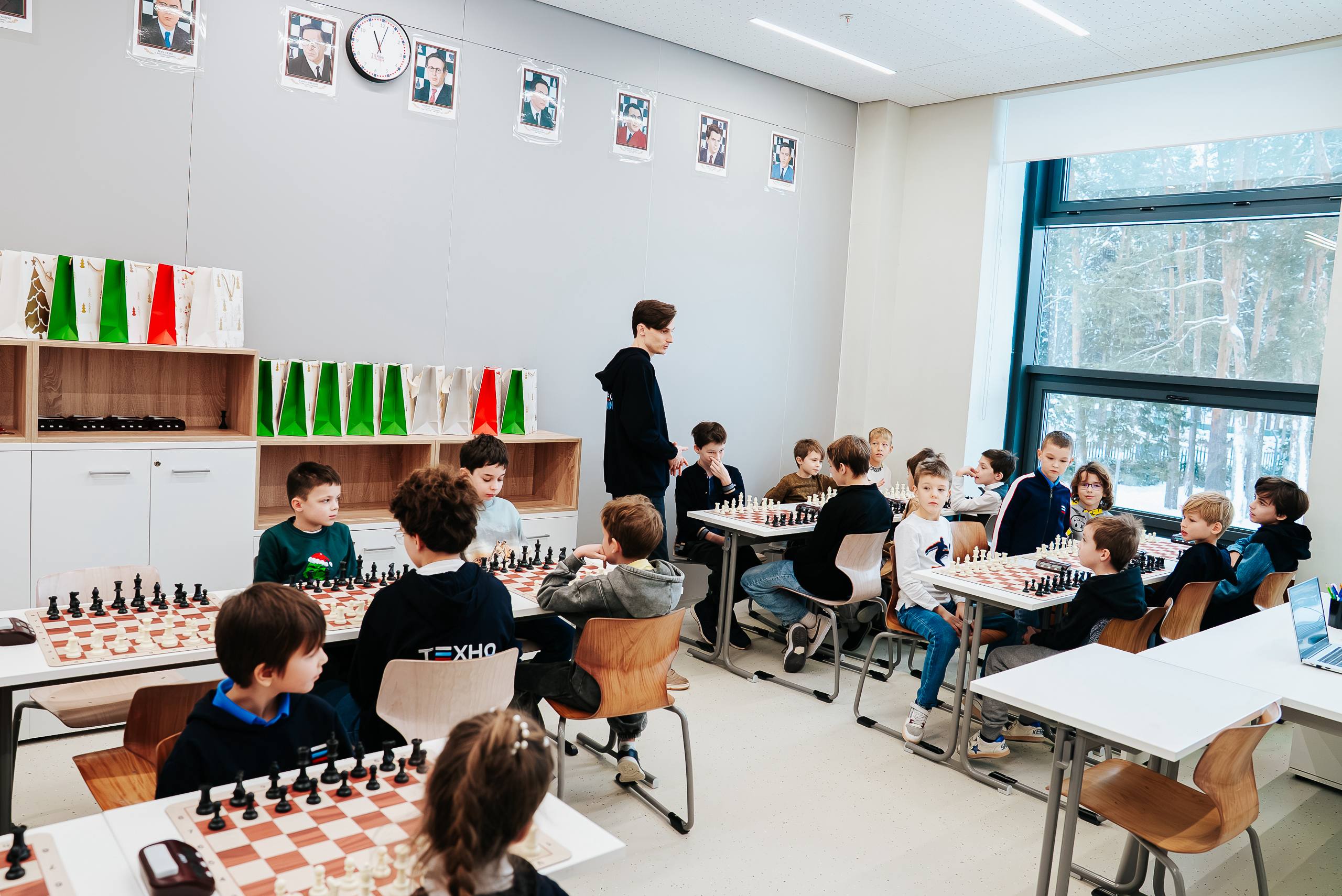 Юные шахматисты, вперёд!