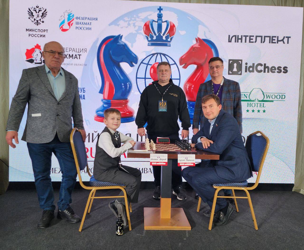 Давненько мы не брали в руки шахмат!