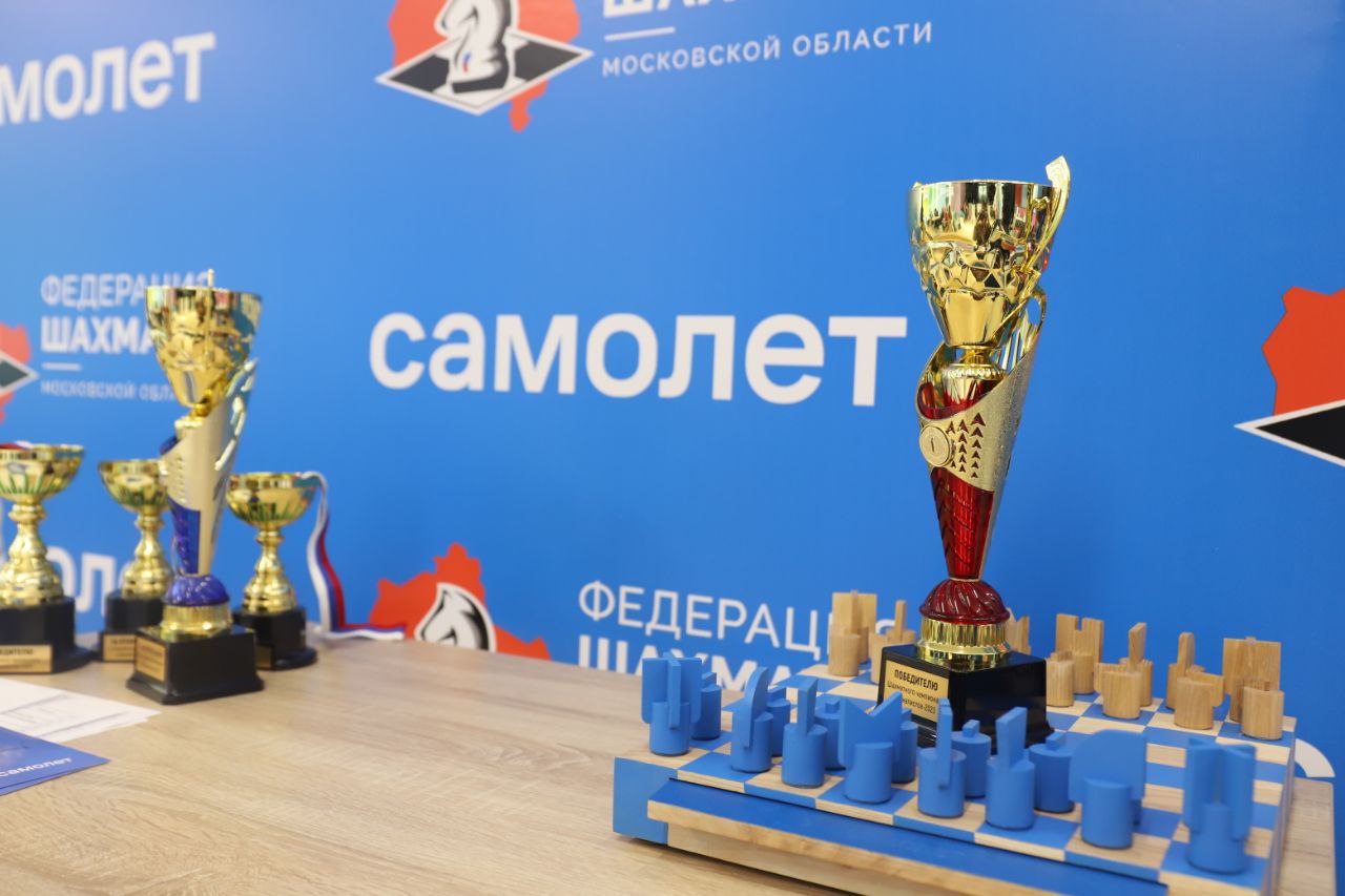 Перо против пешки