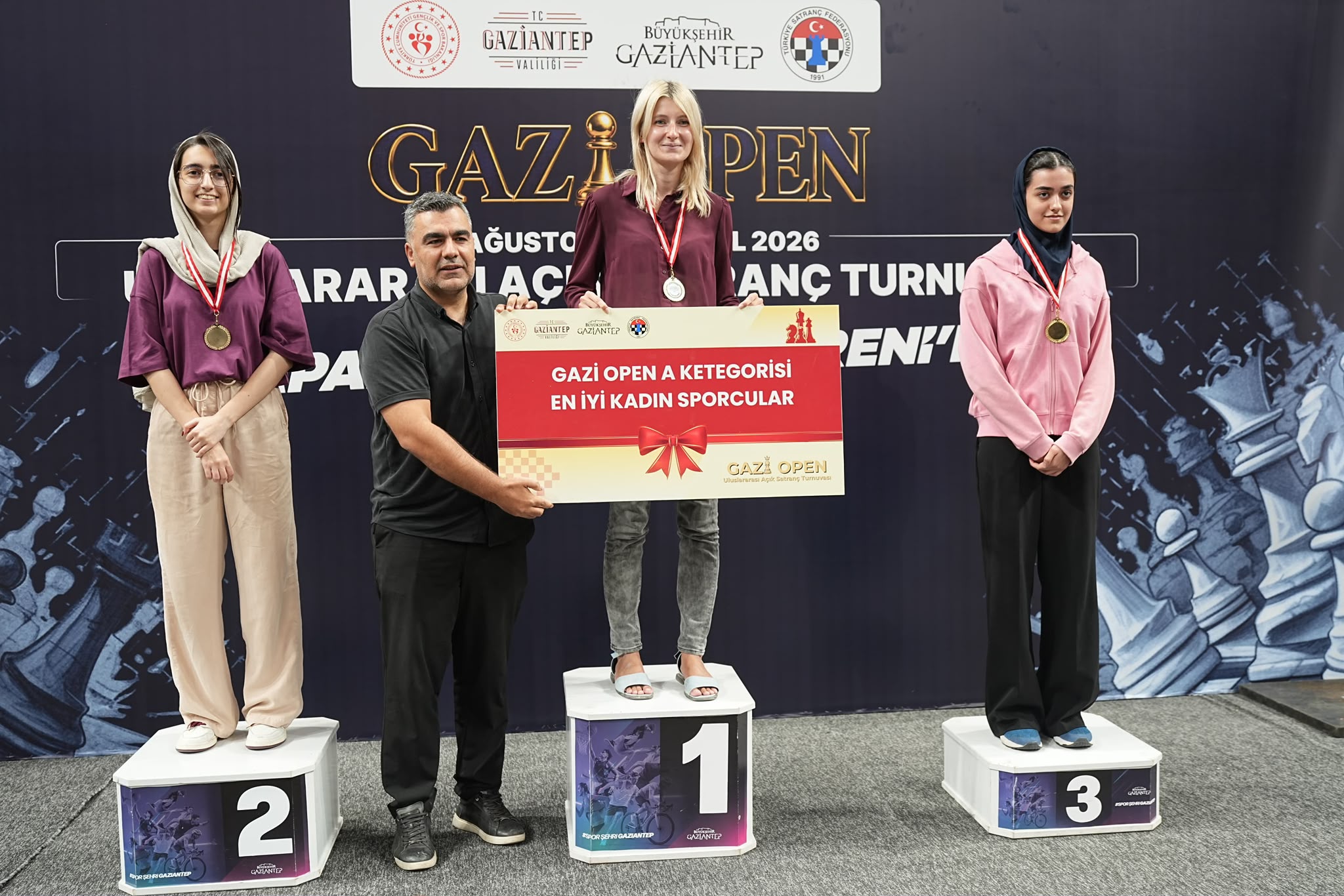 Ekaterina Smirnova took first place in the women’s standings at Gazi Open