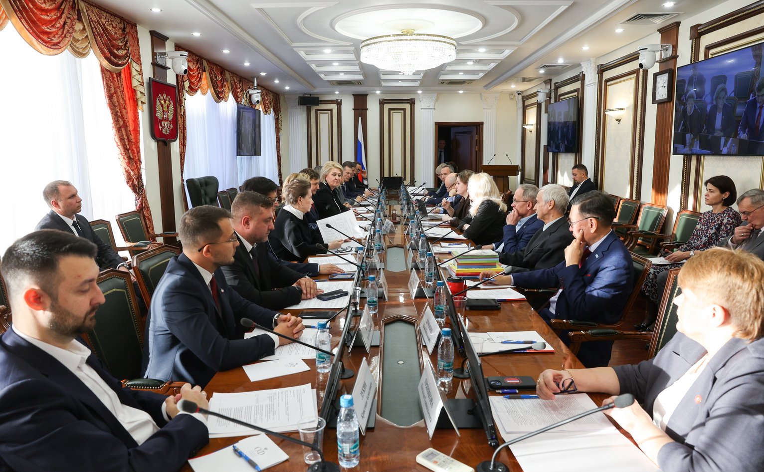 С. Карякин предложил разработать пилотный проект шахматного образования в школах